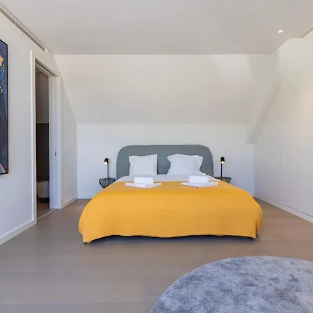 Riverside Rooftop Apartment Lisbon