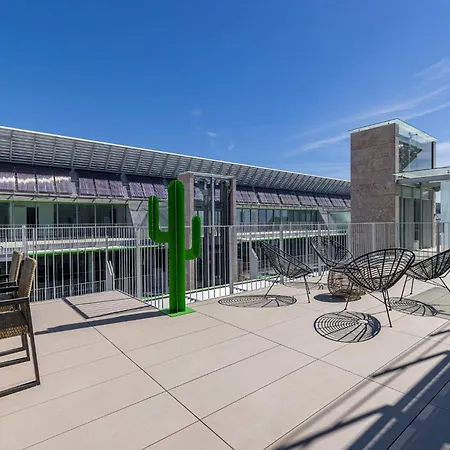 Riverside Rooftop Apartment *